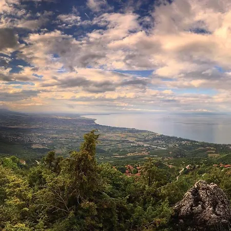 Orpheus شقة نيوز  بانتيليموناس